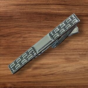 Vintage Silver Tone Tie Bar Clip Alligator Clamp Dashes Office Business Date